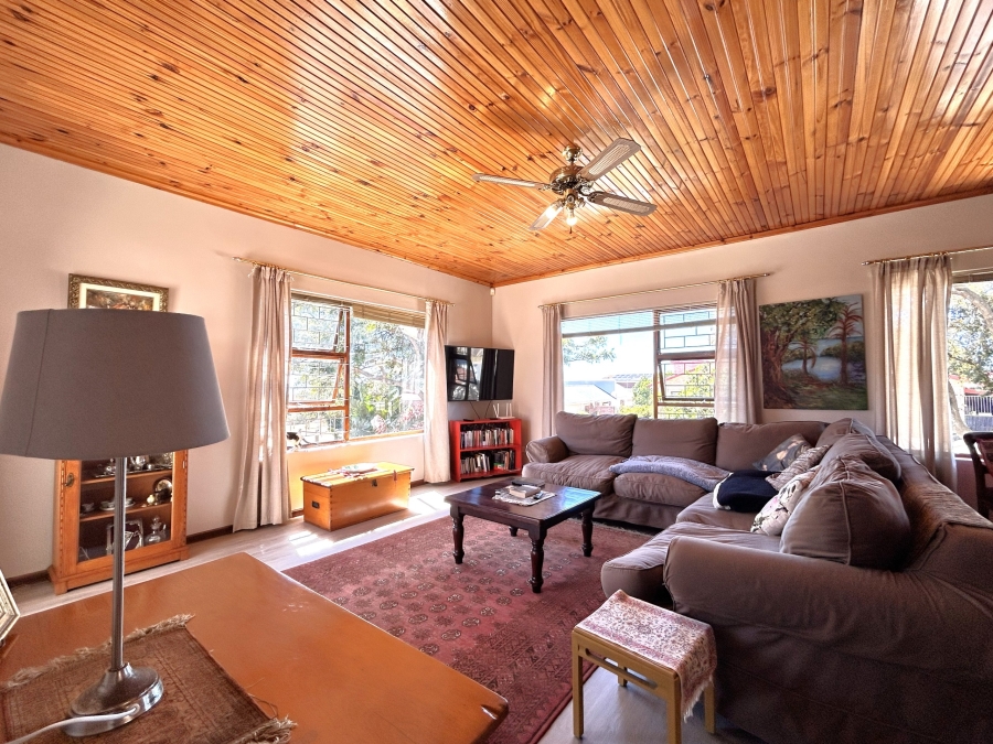 3 Bedroom Property for Sale in Wavecrest Eastern Cape